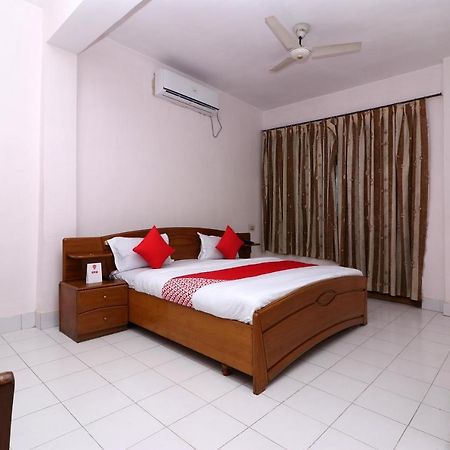 Oyo 16112 Hotel Uruvela International Bodh Gaya Dış mekan fotoğraf