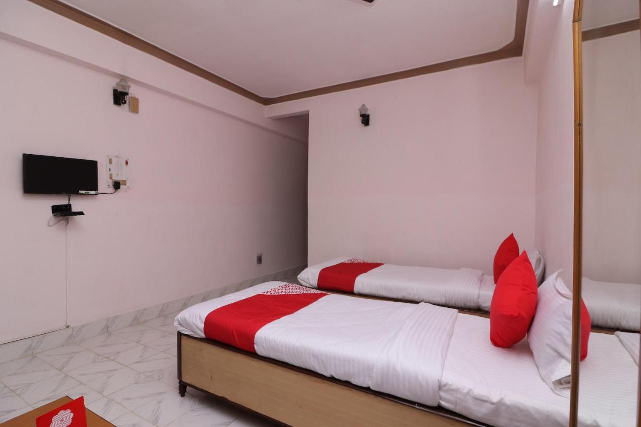 Oyo 16112 Hotel Uruvela International Bodh Gaya Dış mekan fotoğraf